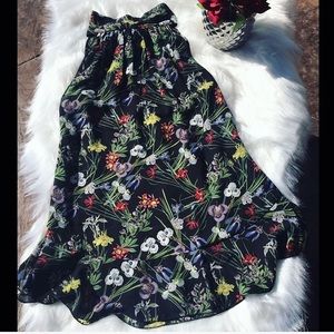 NWT Max Studio Tie Back Halter Top